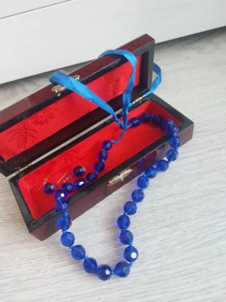 Conjunto collar y pendientes antiguos