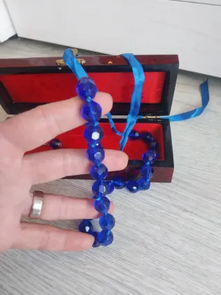 Conjunto collar y pendientes antiguos