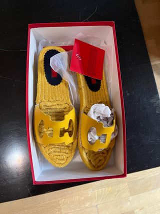 Sandalias CH Amarillas Talla 39 Originales