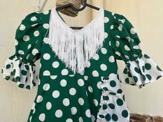 Traje de flamenca verde y blanco niña para disfraz