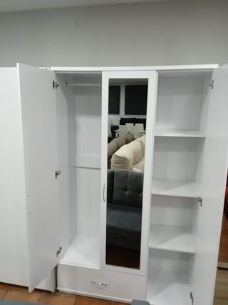 OFERTA DE ARMARIO DE 3 PUERTAS CON ESPEJO
