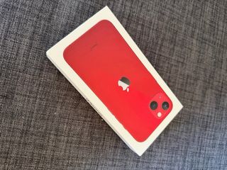 iPhone 13 – 128GB – (PRODUCT)RED – Como Nuevo