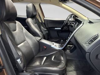 Volvo XC60 D5 AWD Summum Auto