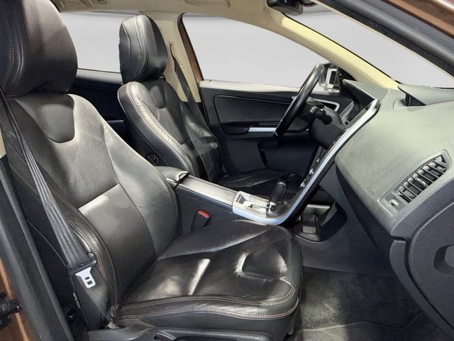 Volvo XC60 D5 AWD Summum Auto