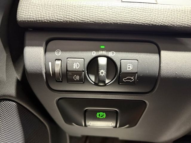 Volvo XC60 D5 AWD Summum Auto