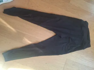Leggings negros con bolsillo