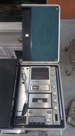 Sanyo G-2615H Centro Musical Estéreo