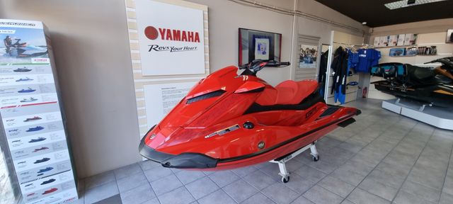 Yamaha WaveRunner GP SVHO 2026 Roja
