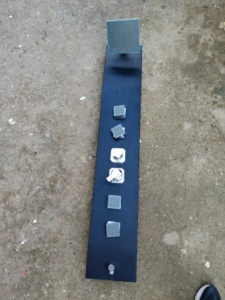 Panel Ducha Negro con Jets y Alcachofa