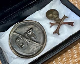 Guerra civil, CNT, batallon de la muerte. Emblemas