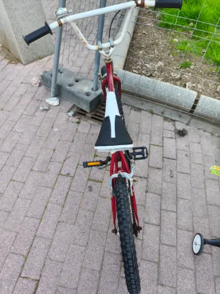 Bicicleta BMX Vintage Roja