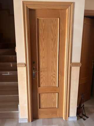 Conjunto de puertas de madera