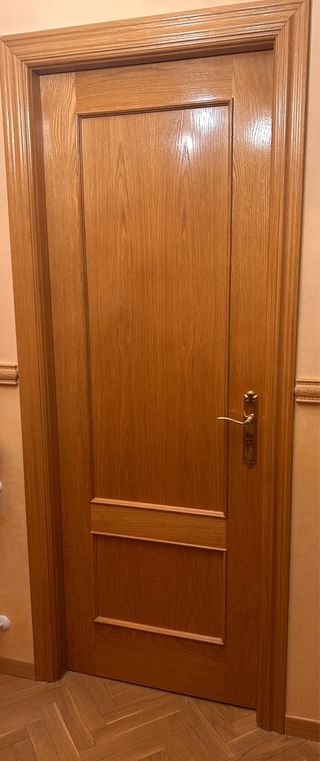 Conjunto de puertas de madera