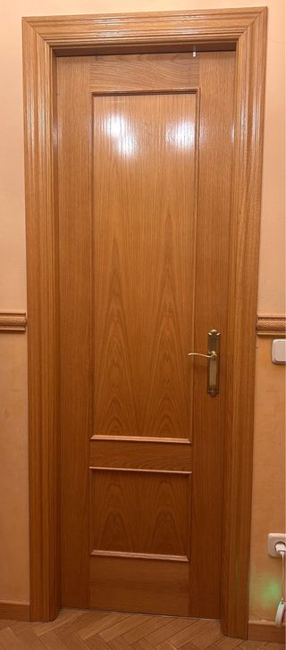 Conjunto de puertas de madera