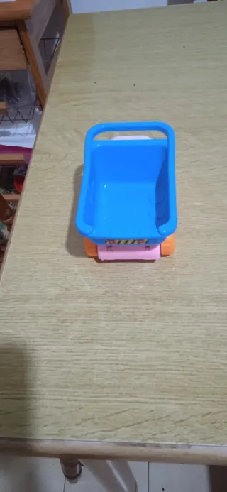Camioncino giocattolo per bambini
