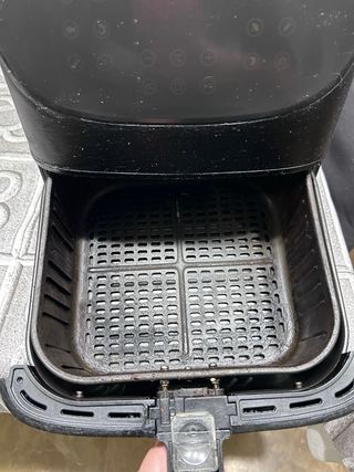 Freidora Cosori (tirador roto)