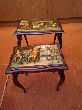 Set de mesas nido de madera con ilustraciones