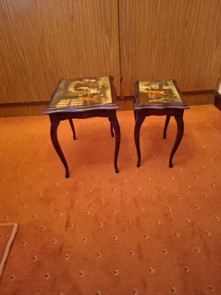 Set de mesas nido de madera con ilustraciones