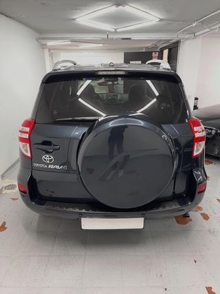 Toyota Rav4 2.2 D-4D Executive 4x2