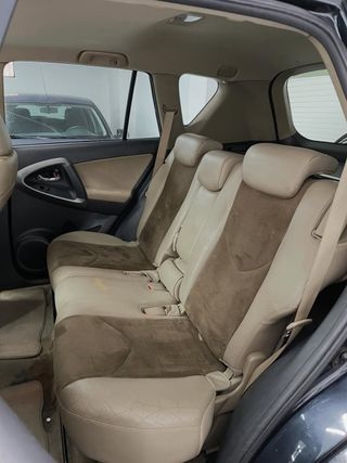 Toyota Rav4 2.2 D-4D Executive 4x2