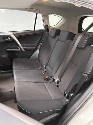 Toyota Rav4 2.0D 150D 2WD Business