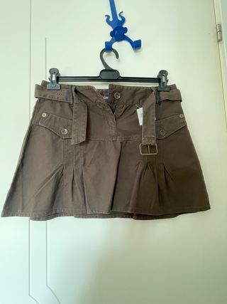 Minifalda marrón con cinturón