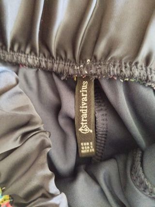 Lote 2 Faldas Talla S Beige y Estampada