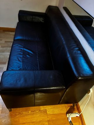 Sofá Polipiel Marrón y Puff