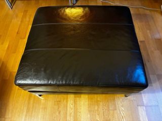 Sofá Polipiel Marrón y Puff