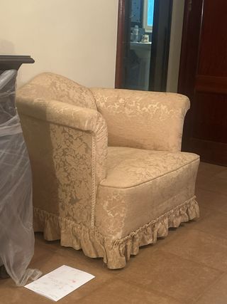 Sillón tapizado estilo años 50