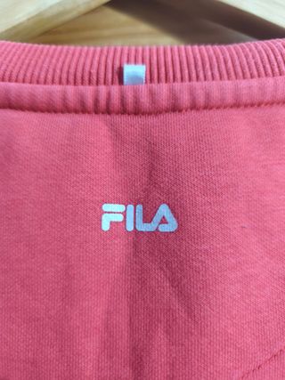Sudadera Fila Color Rojo, Blanco y Azul Talla M.