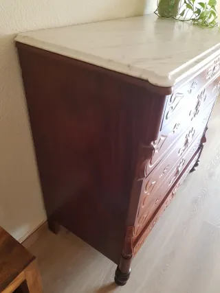 Antigua cómoda catalana isabelina