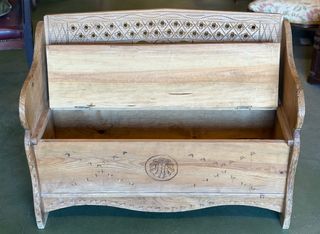 Banco Baúl Madera Tallado Aves Flor