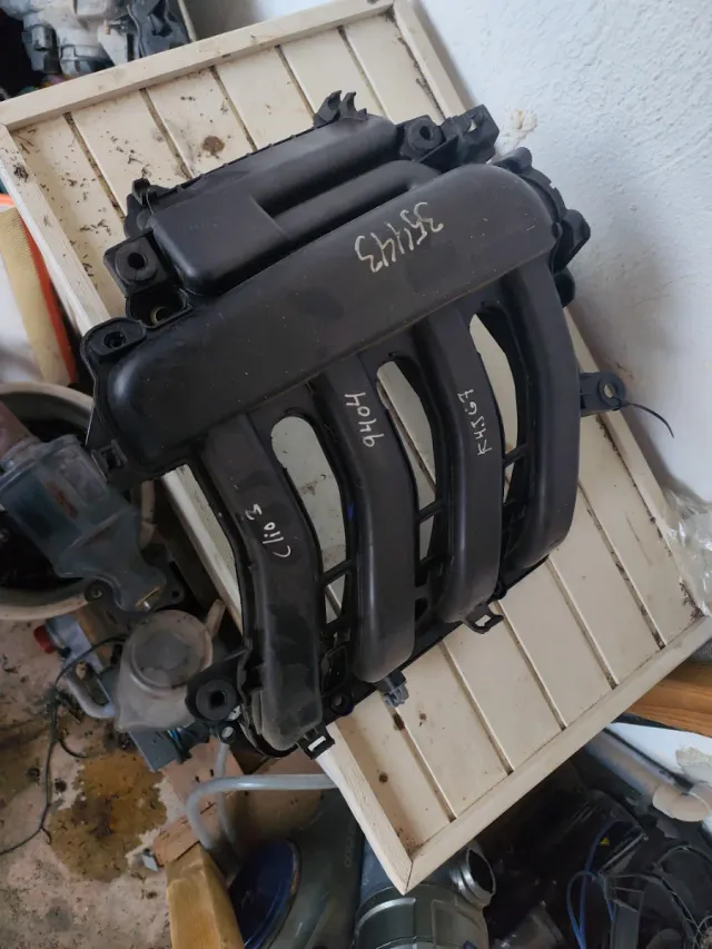 Colector Admisión Clio 3