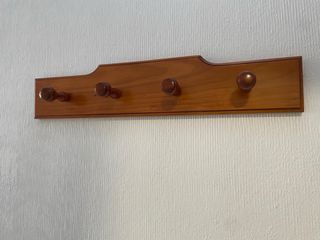 Perchero madera maciza clásico