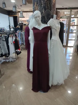 Vestido de fiesta morado