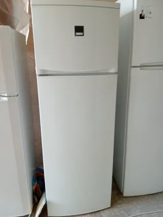 Frigorífico Zanussi 160cm alto