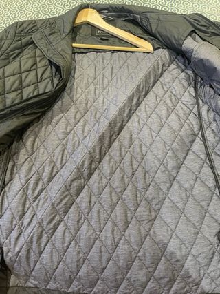 Chaqueta acolchada hombre gris invierno