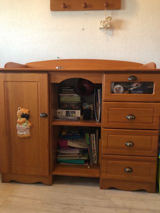 Cómoda infantil de madera