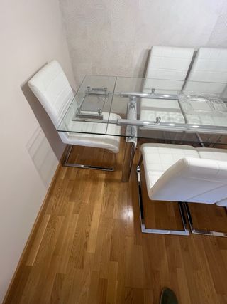 Mesa Comedor Cristal Extensible y 6 Sillas
