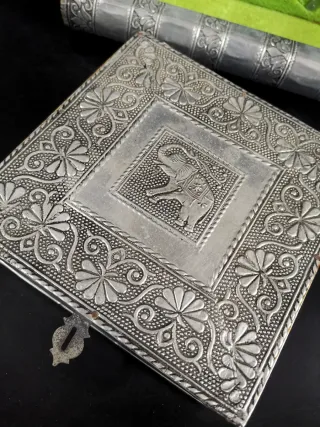 Pareja de joyeros de madera plateados hindú