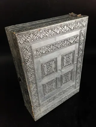 Pareja de joyeros de madera plateados hindú