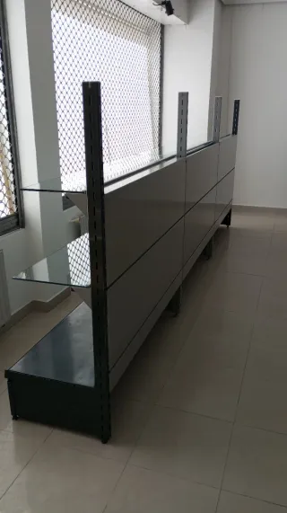 Estantería Yudigar Cristal y Metal