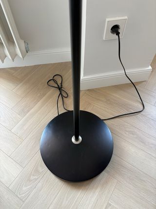 Lámpara de pie IKEA Negra