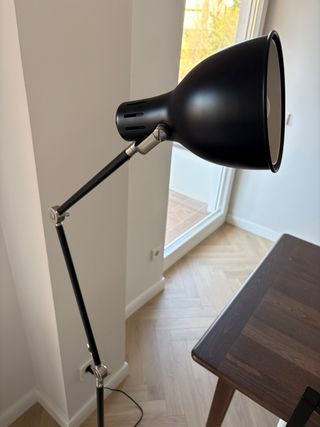 Lámpara de pie IKEA Negra