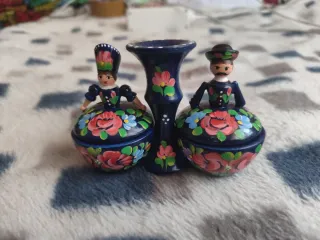 Conjunto de especieros y candelabro artesanal