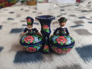 Conjunto de especieros y candelabro artesanal