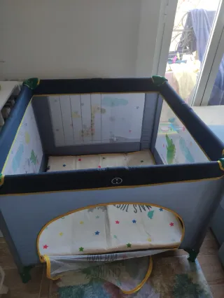 Parque infantil plegable.