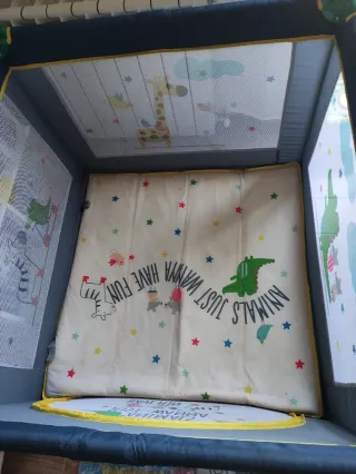 Parque infantil plegable.