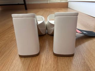 Sandalias tacón AMISU blancas talla 36